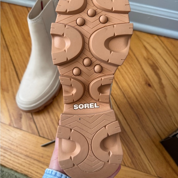 NWT Sorel Brex Chelsea Boot lug sole 8.5 - Picture 10 of 11